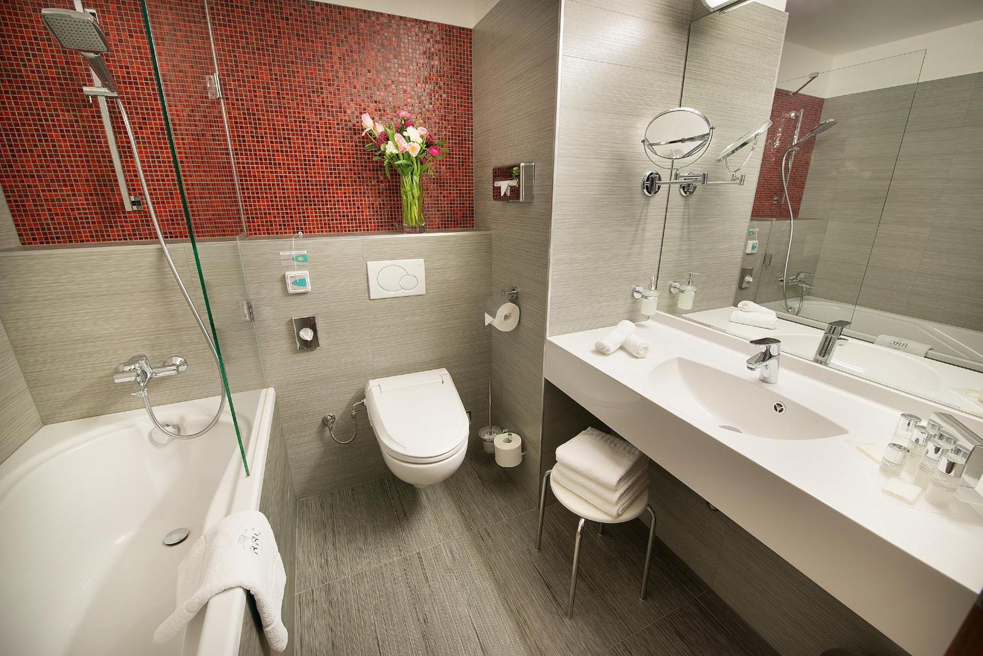 Wellness Hotel Diamant Глубока-над-Влтавой Экстерьер фото