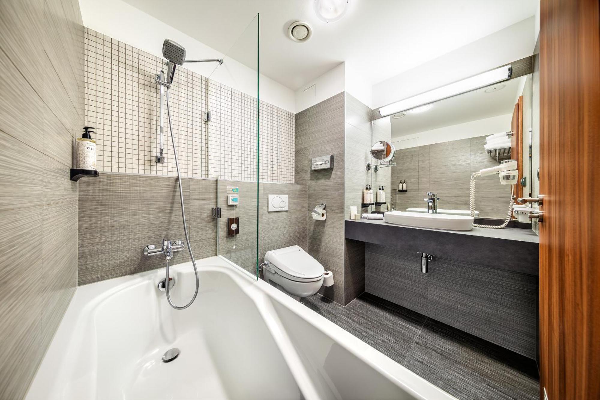 Wellness Hotel Diamant Глубока-над-Влтавой Экстерьер фото