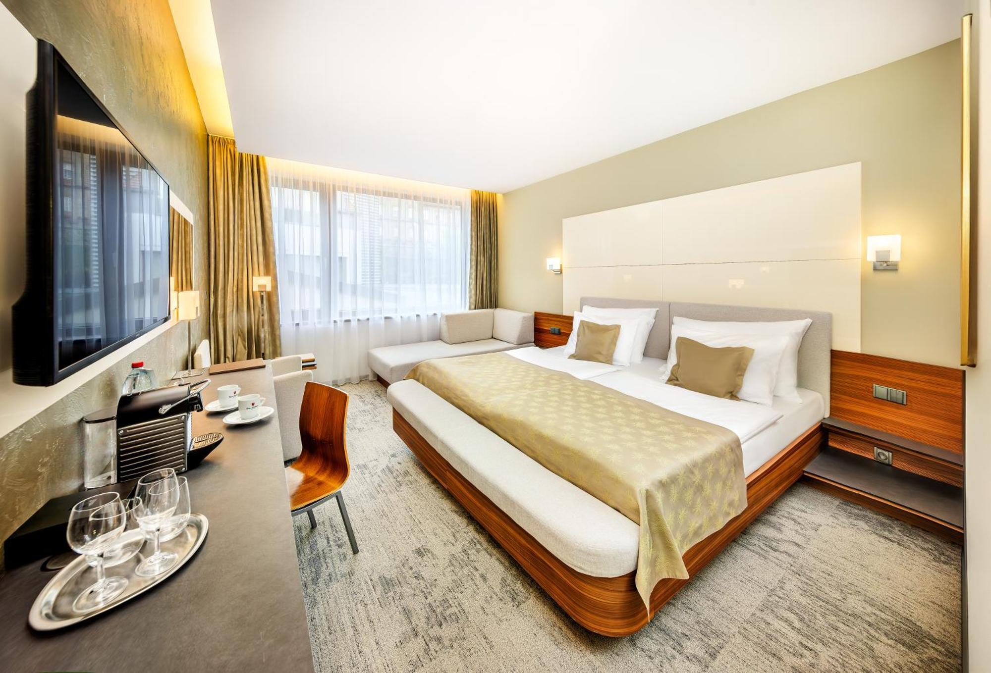 Wellness Hotel Diamant Глубока-над-Влтавой Экстерьер фото