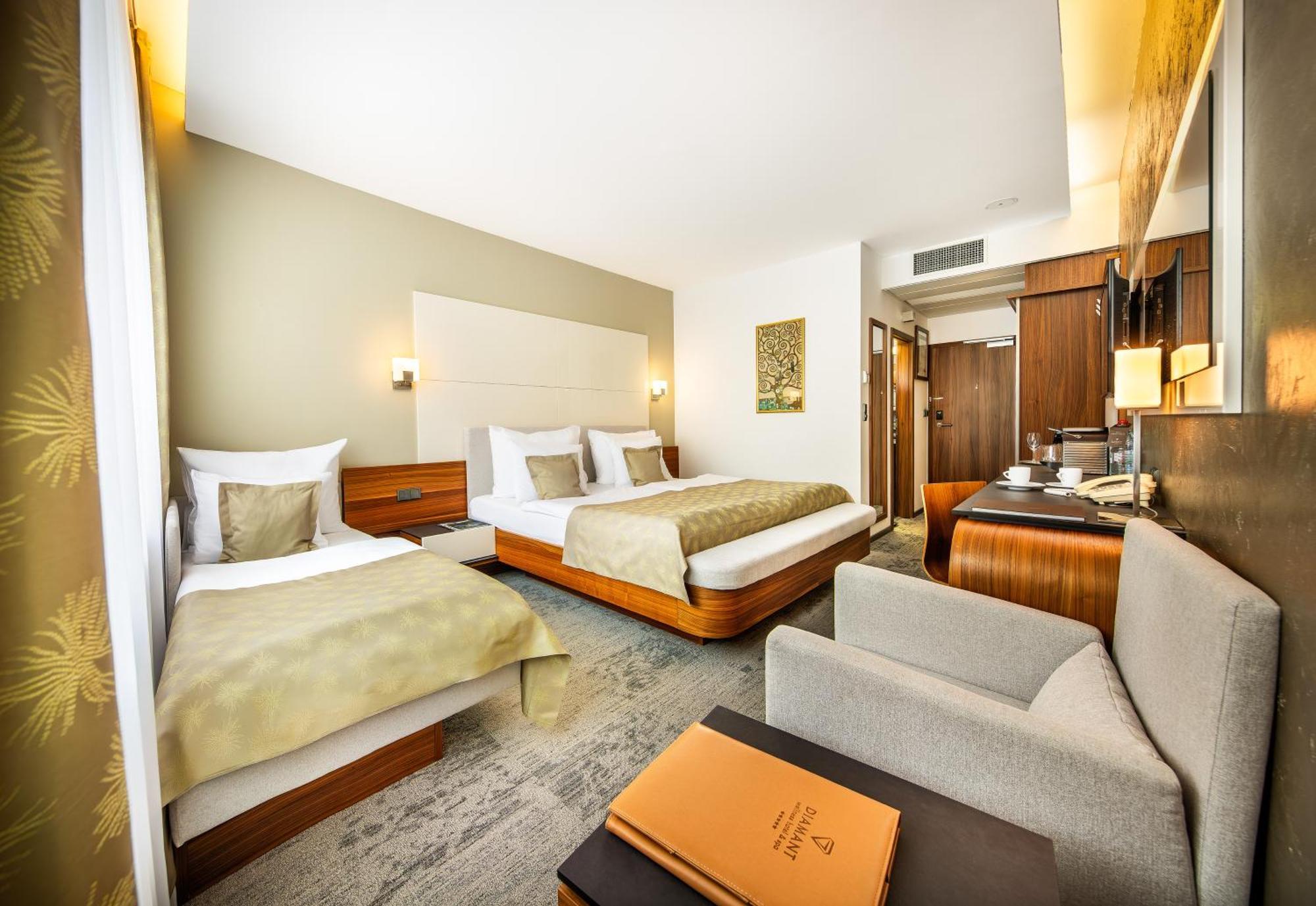 Wellness Hotel Diamant Глубока-над-Влтавой Экстерьер фото