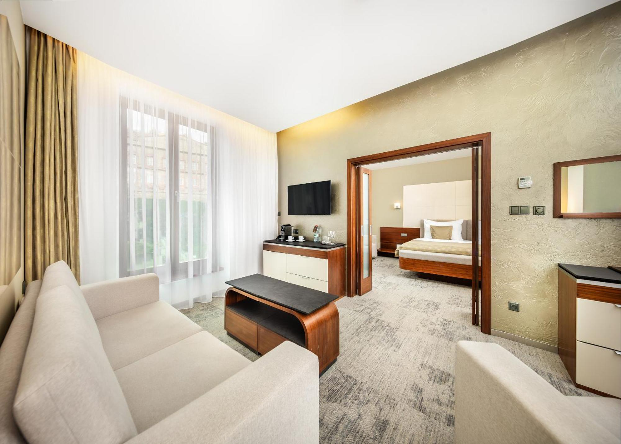 Wellness Hotel Diamant Глубока-над-Влтавой Экстерьер фото