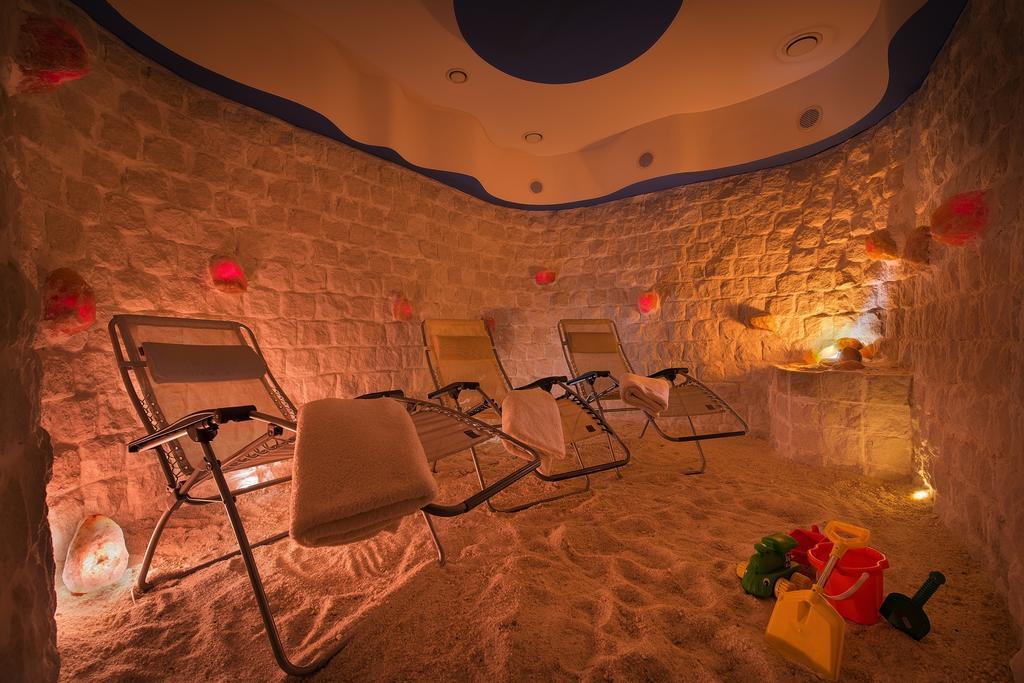 Wellness Hotel Diamant Глубока-над-Влтавой Экстерьер фото