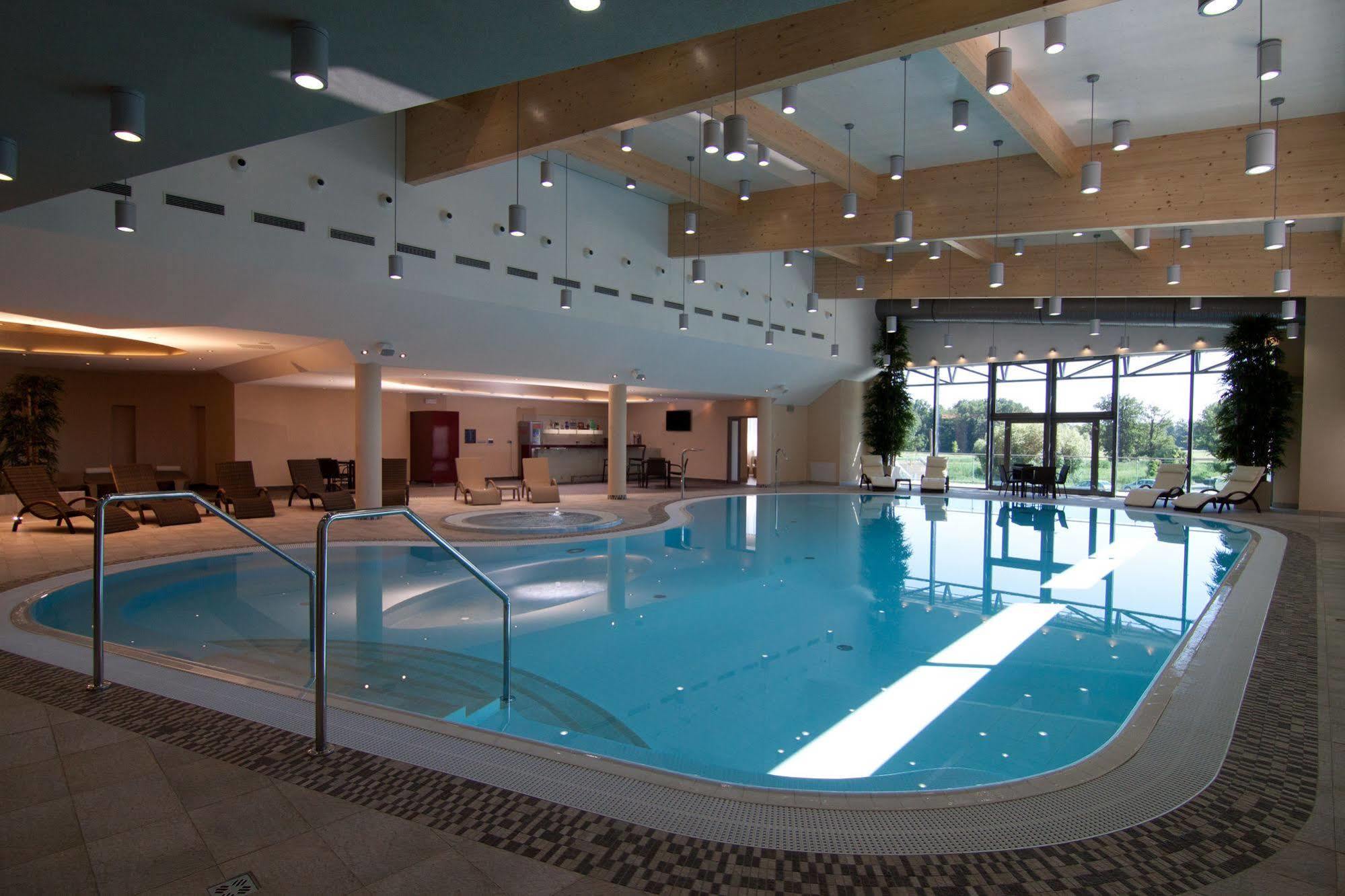 Wellness Hotel Diamant Глубока-над-Влтавой Экстерьер фото