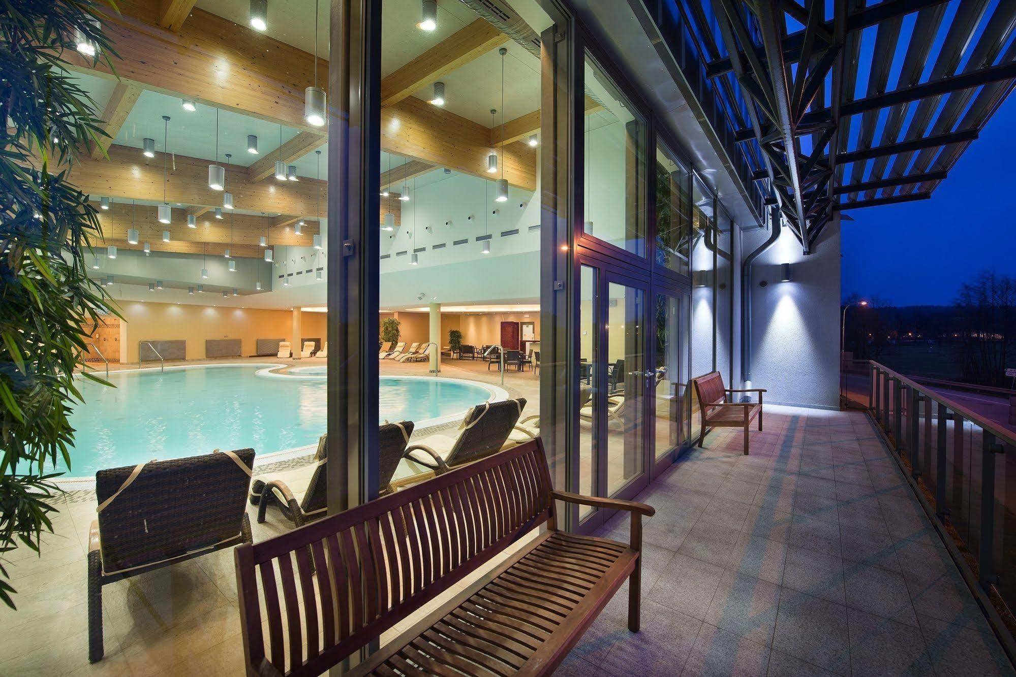 Wellness Hotel Diamant Глубока-над-Влтавой Экстерьер фото